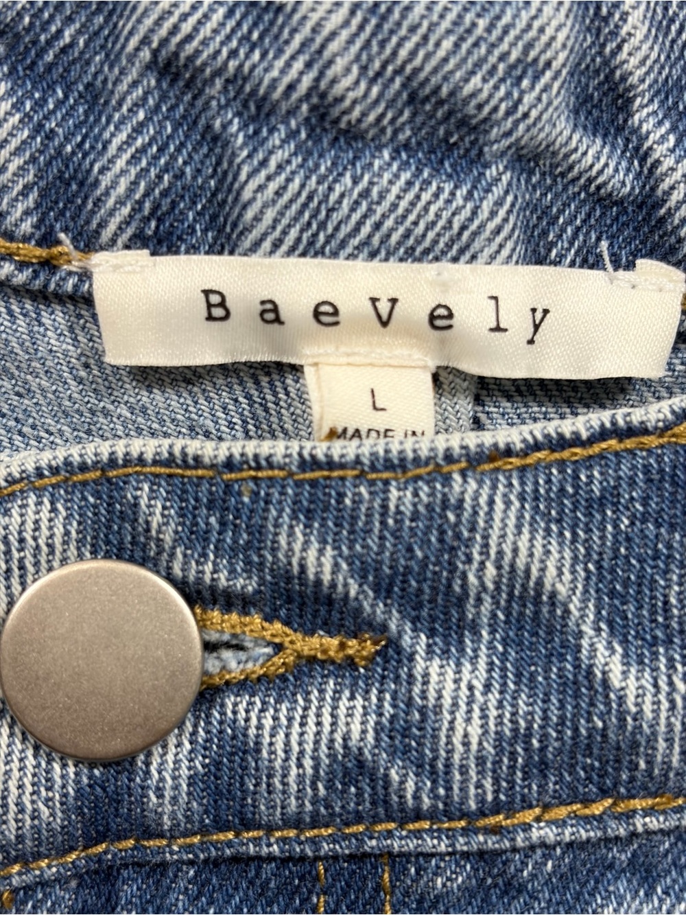 High-Rise 3" Studded Blue Denim Shorts (L) - Picture 7 of 10